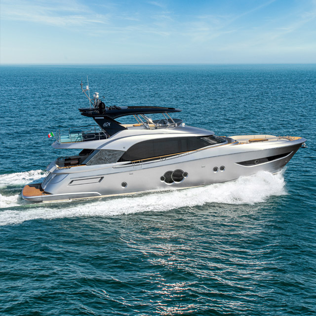 Monte Carlo Yachts MCY 76 Asia Yachting