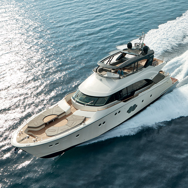 Monte Carlo Yachts MCY 80 Asia Yachting